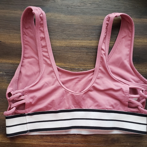 PINK Victoria's Secret ultimate unlined sports bra Size Small - Picture 3 of 6